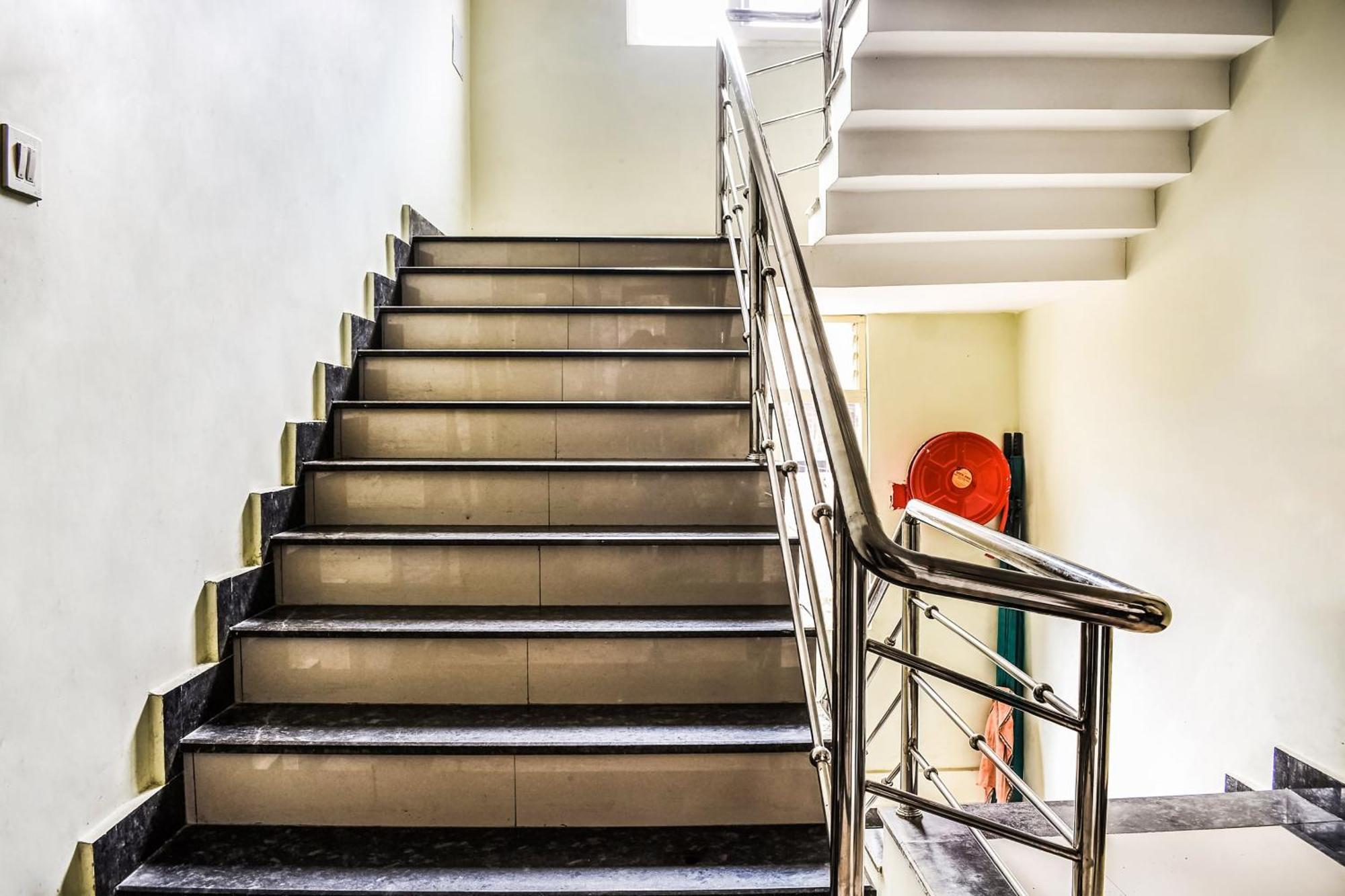 Capital O Jai Adisson Hotel Кътак Екстериор снимка